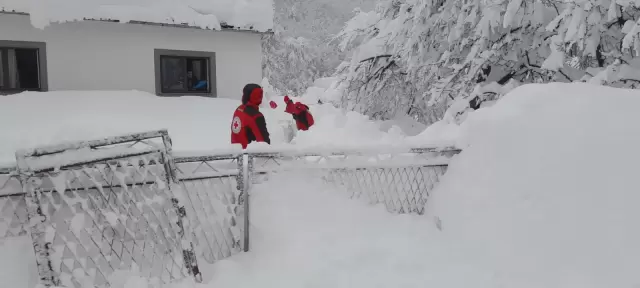 Crveni križ Grada Gospića brine se za svoje korisnike i pruža pomoć u zimskim uvjetima